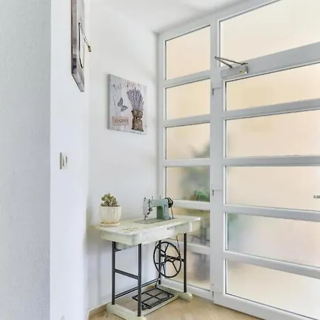 Amazing In With Wifi *